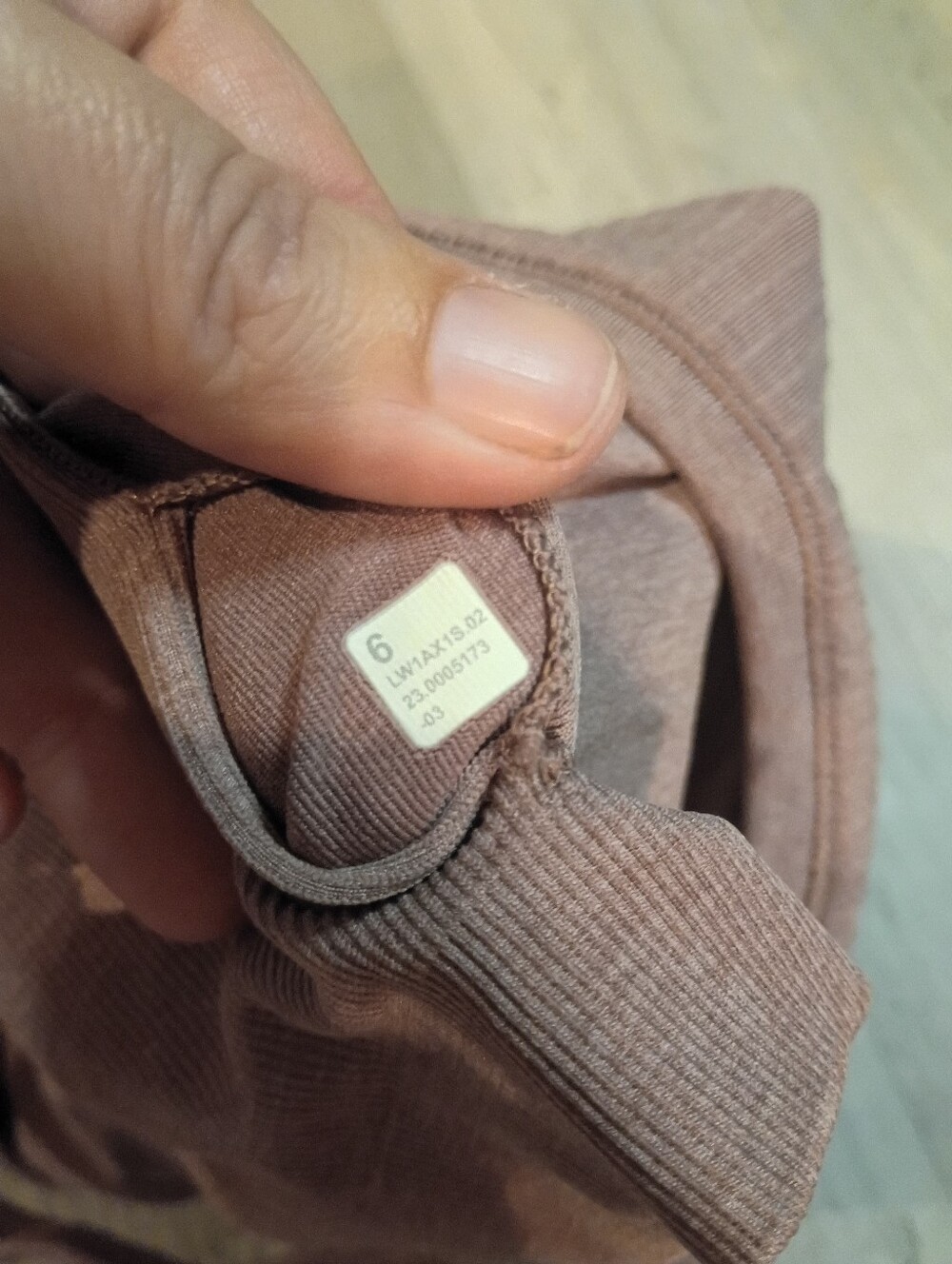 Lululemon - Picture 7 of 7